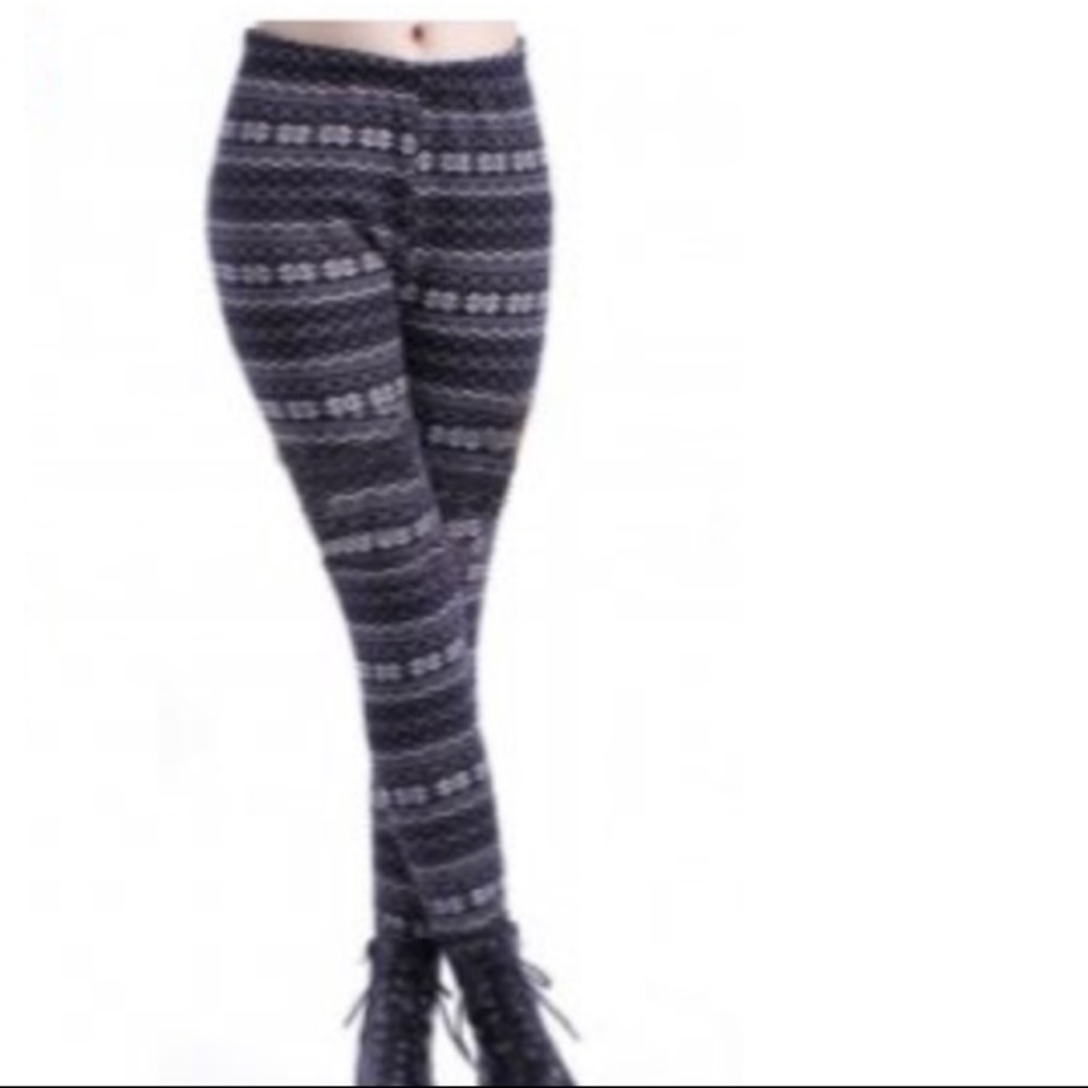 Women Warm Fleece-Lined Aztec Tribal Print…